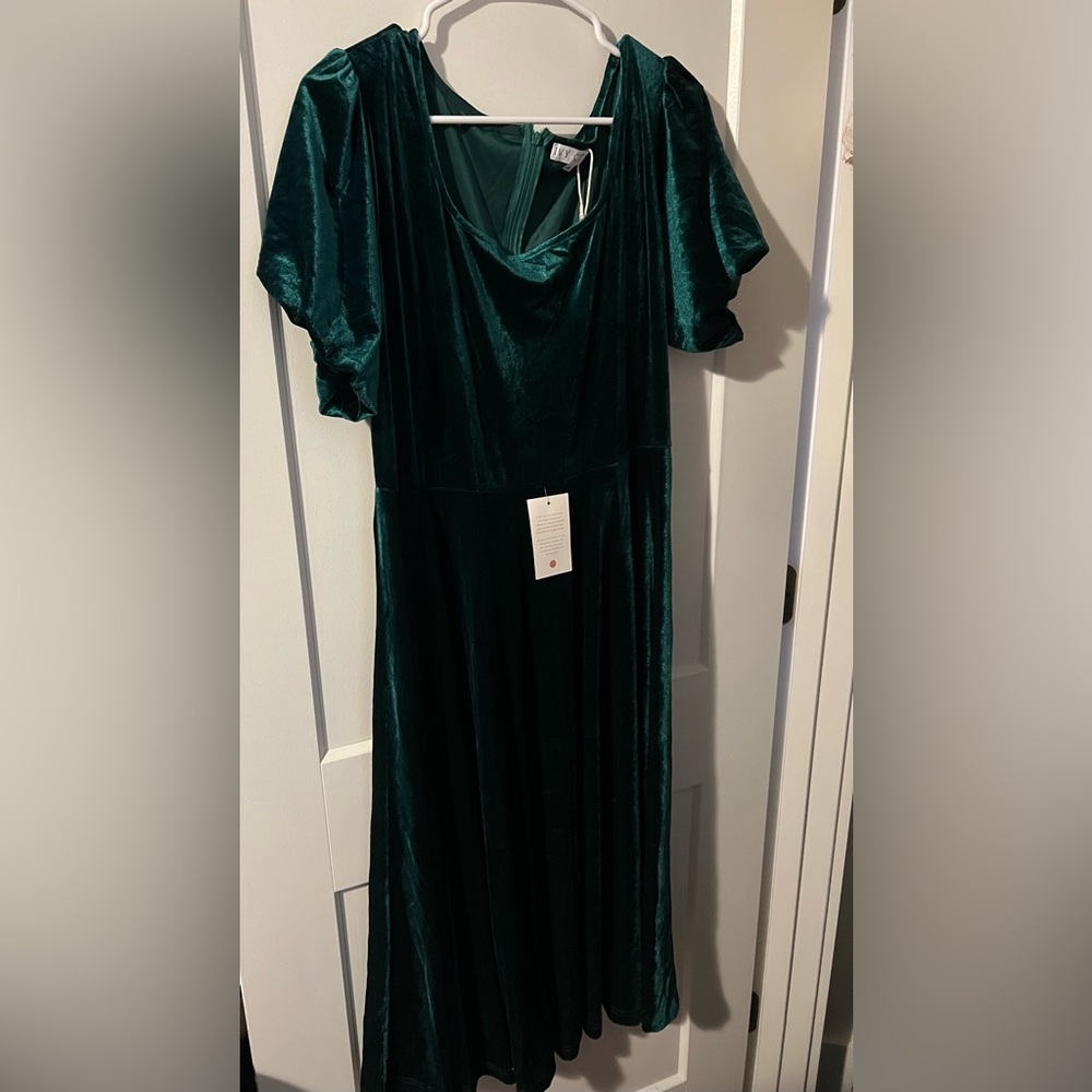 Ivy‎ City Co Cleo Dress Long Midi Puff Sleeve Velvet Green Size XXL